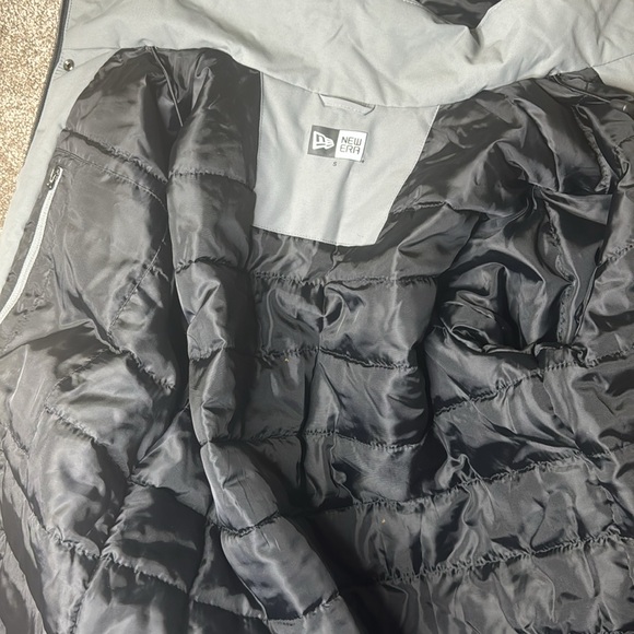 New Era Pinstripe Bowl Yankee Stadium Gray down Jacket Mens Size Small - Picture 15 of 15